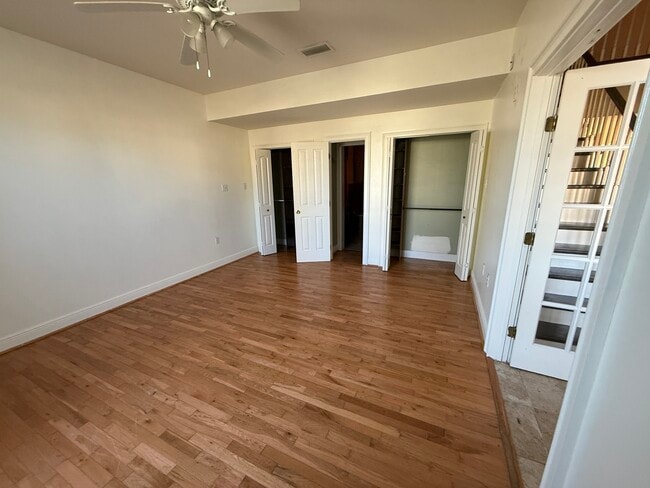 Building Photo - 3833 Corinne Ave