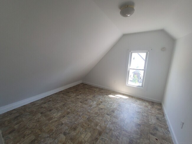 Building Photo - 426 Poplar St