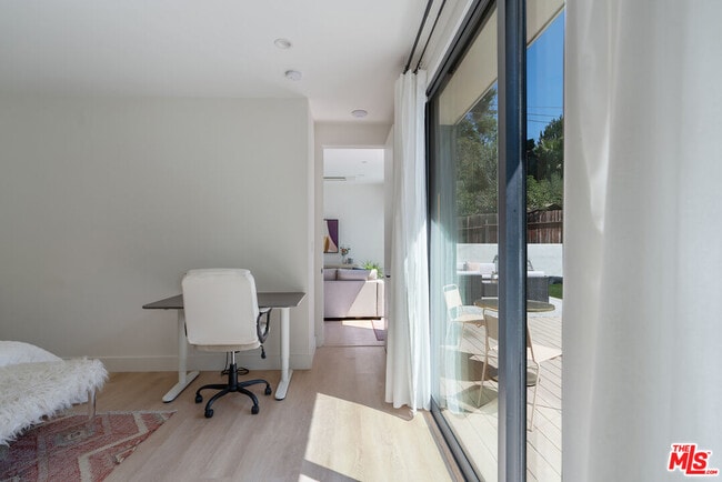 Building Photo - 5263 Dahlia Dr