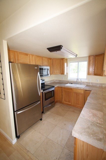 Building Photo - 3 Bedroom East Anchorage Townhouse!