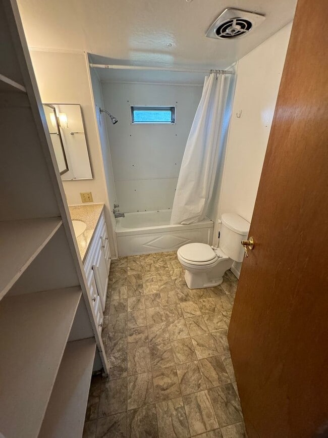 Building Photo - STATUS: UNAVAILABLE; RENTED -R287B- | $149...