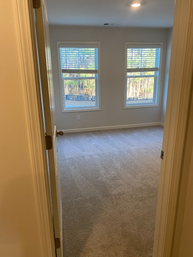 Building Photo - Modern 3-Story Townhome Near Woodstock High & Middle School