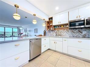 Building Photo - 2311 S Cypress Bend Dr