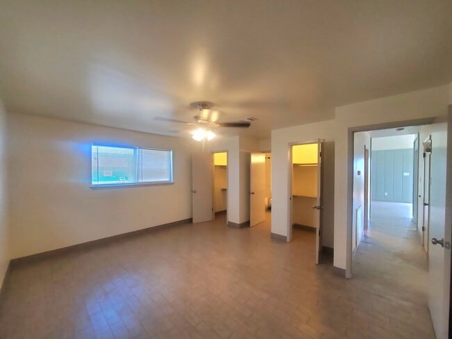 Building Photo - Jamaica Beach Two Bedroom