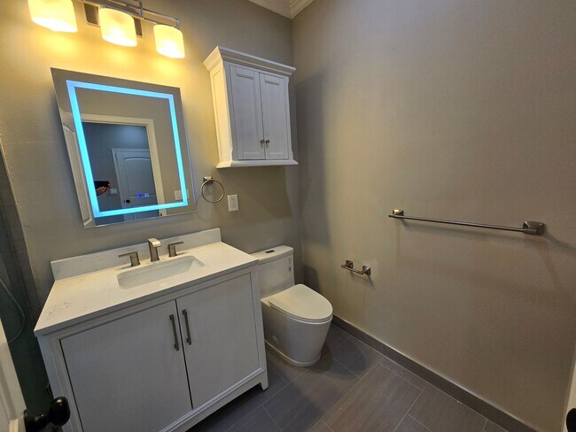 Building Photo - Fantastic 2 Bed, 2.5 Bath ADU unit in Sunn...