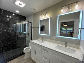 Building Photo - 12311 Willow Wild Dr