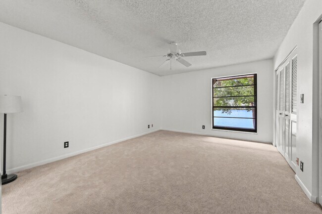 Building Photo - 1464 NW 97th Terrace