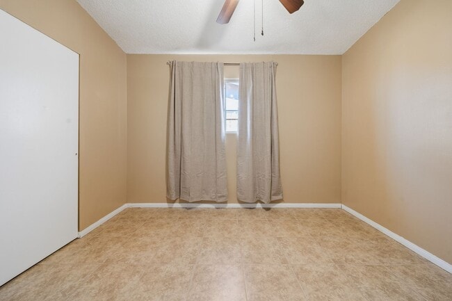 Building Photo - HOUSE FOR RENT IN EL CENTRO