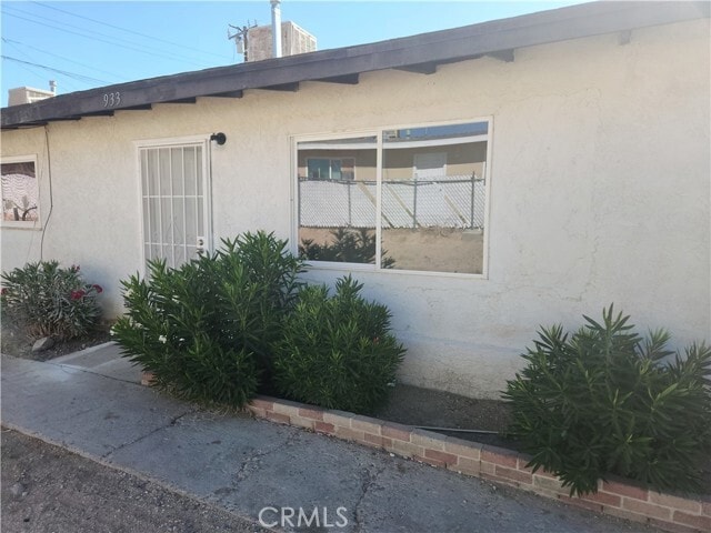 Primary Photo - 933 E Navajo St
