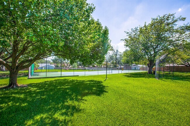 Building Photo - 15621 Terrace Lawn Cir