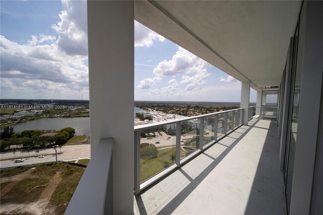 Building Photo - 2000 Metropica Wy