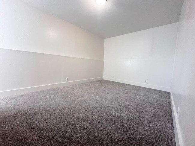 Building Photo - 327 N 270 W