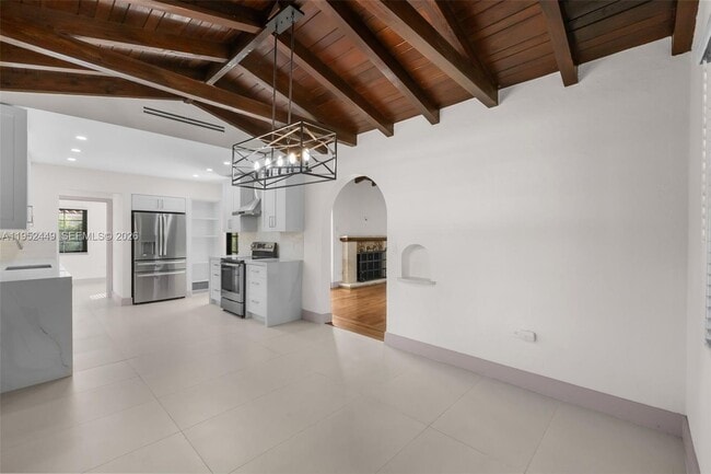 Building Photo - 3519 Toledo St