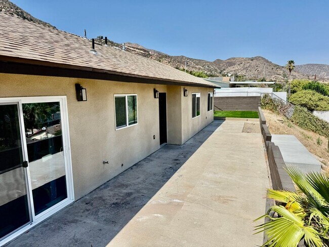 Building Photo - 15178 Darnell Dr