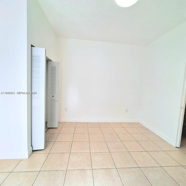 Building Photo - 13249 SW 200th Terrace