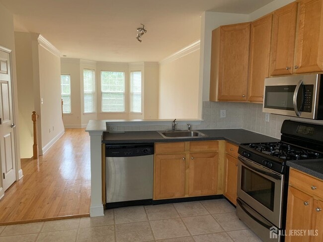 Building Photo - 5 Grzyb Terrace