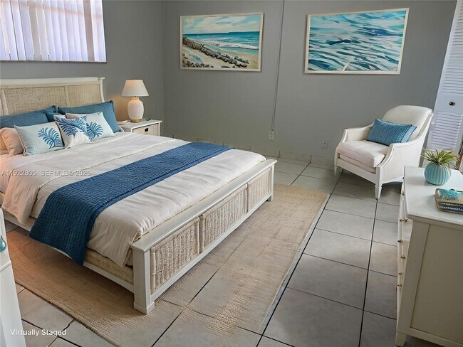 Building Photo - 7920 N Colony Cir