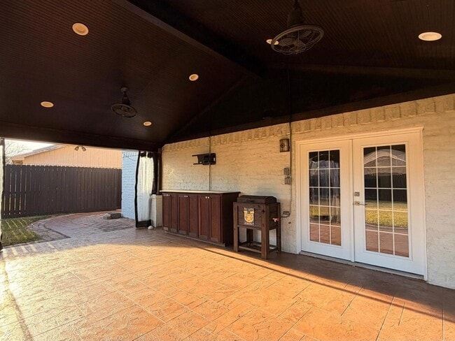 Building Photo - 3815 Redwood Falls Dr