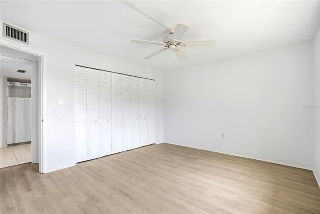 Building Photo - 4570 Overlook Dr NE