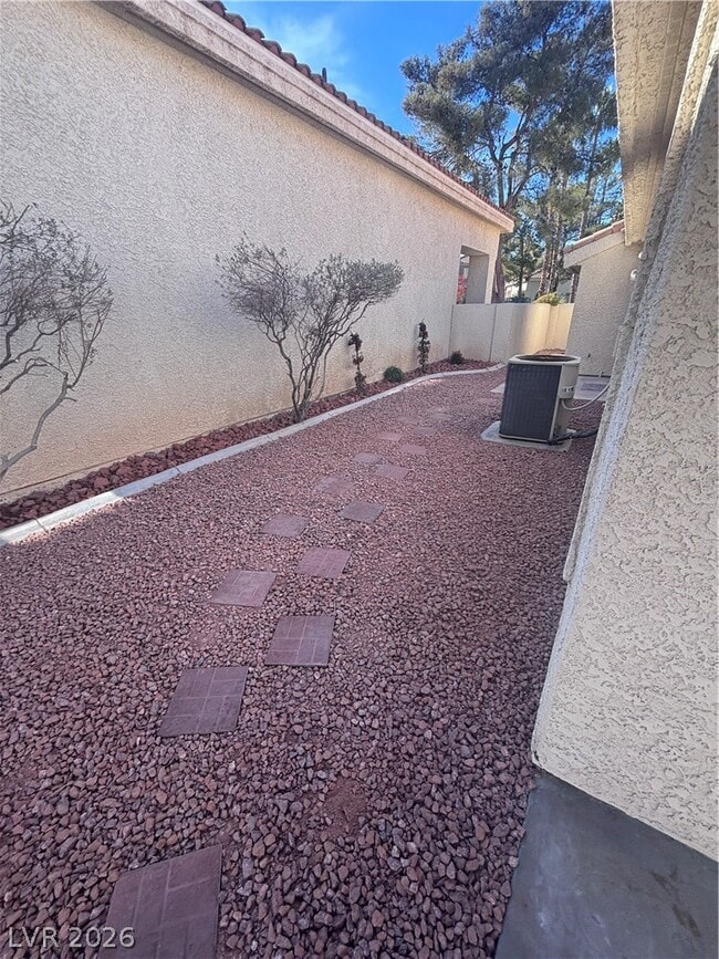Building Photo - 2544 Golden Sands Dr