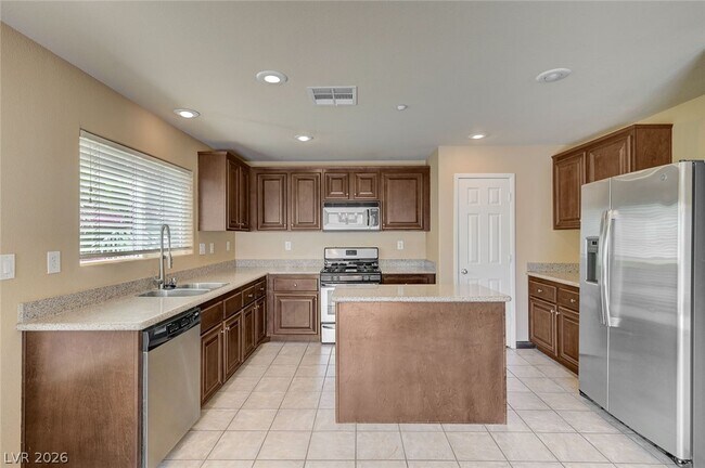 Building Photo - 7333 Camden Pine Ave