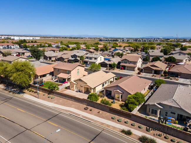 Building Photo - Home in Avondale! JOIN THE WAITLIST!