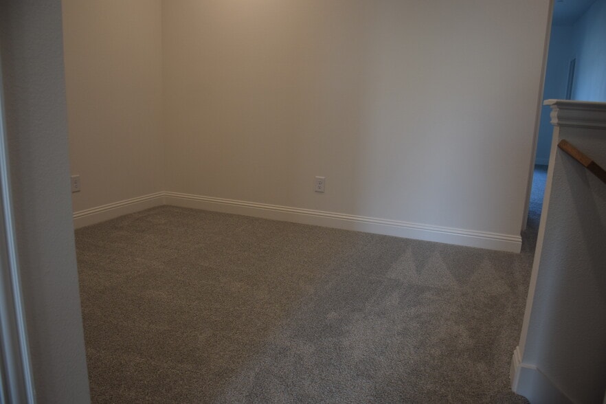 Loft - 2523 Huxley Mews