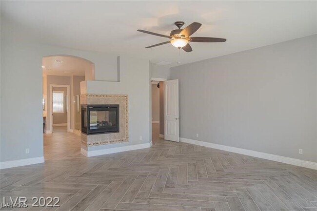 Building Photo - 4935 N Moncada Way