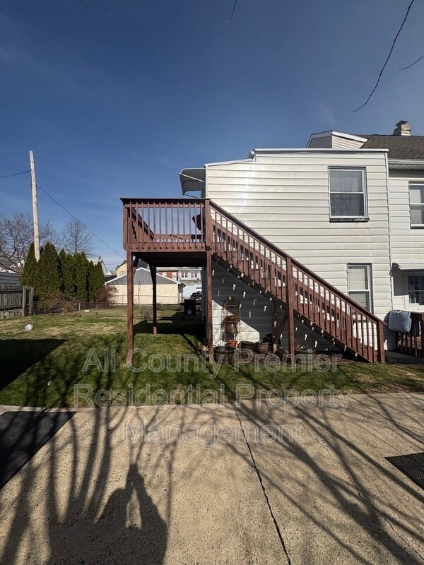 Building Photo - 4 Henshaw Ct