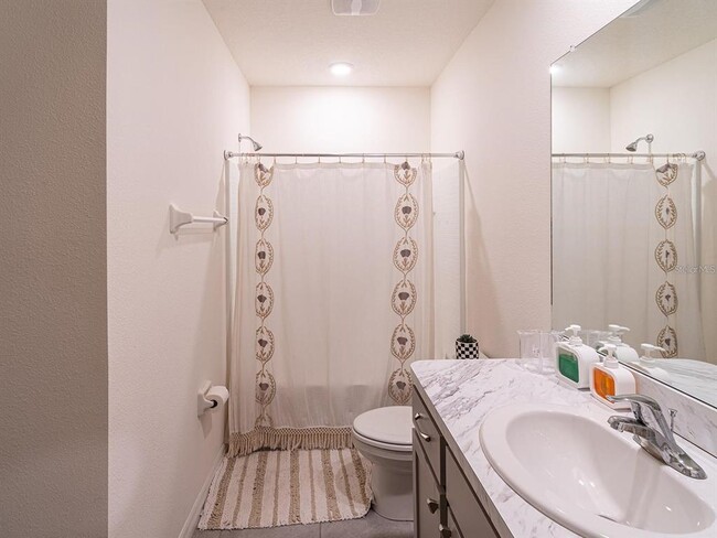 Building Photo - 2910 Boxwood Grove Row