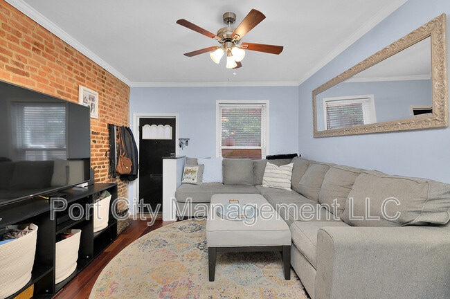 Building Photo - 127 S Robinson St