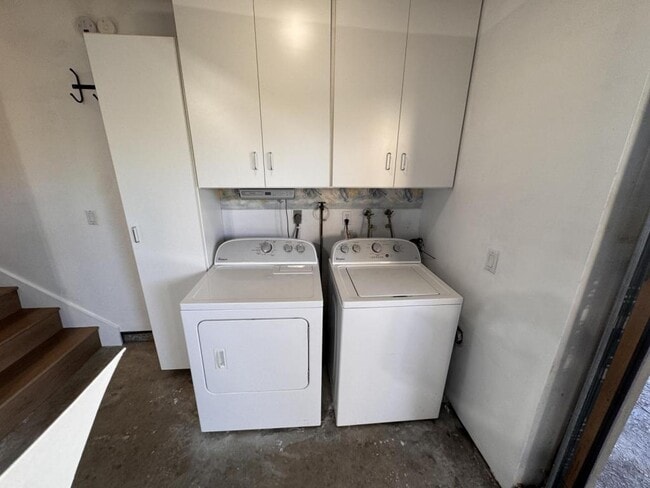 Building Photo - 7812 Hummingbird Ln