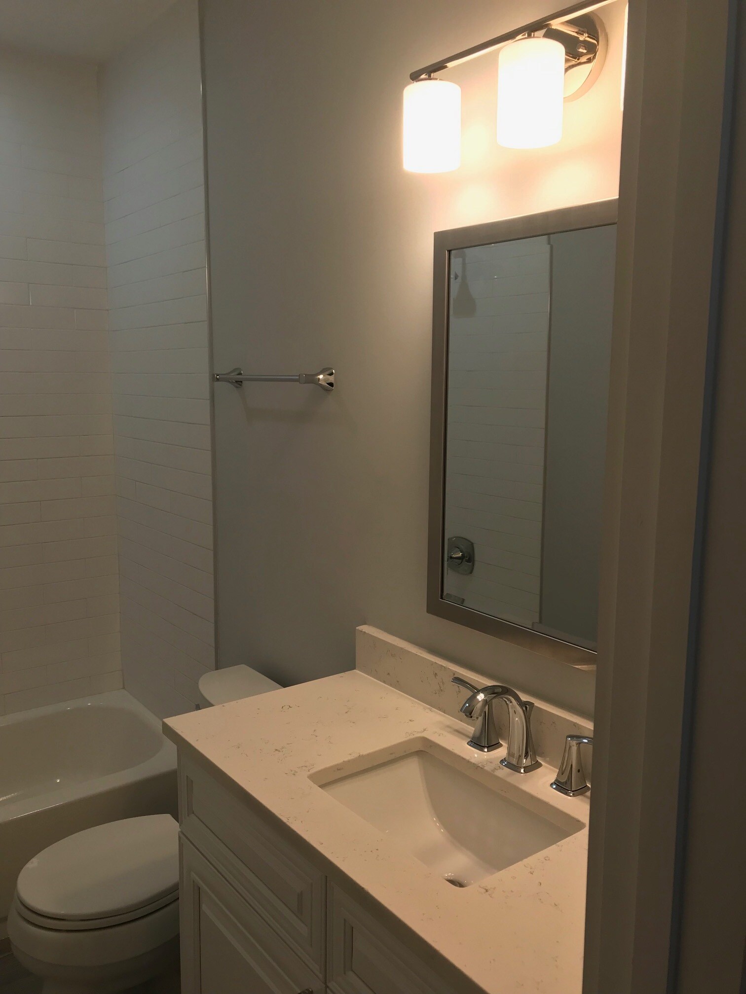 Building Photo - 12602 Thompson Rd