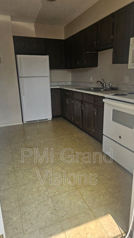 Building Photo - 1305 18th St