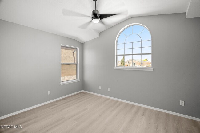 Building Photo - 3209 Tierra Ave Pl