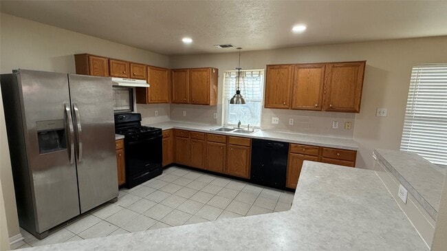 Building Photo - 16806 Pheasant Creek Ct