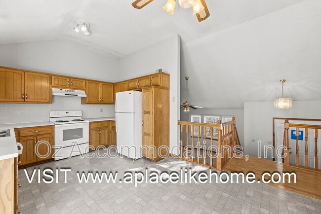 Building Photo - 1225 E Butterfield Pl