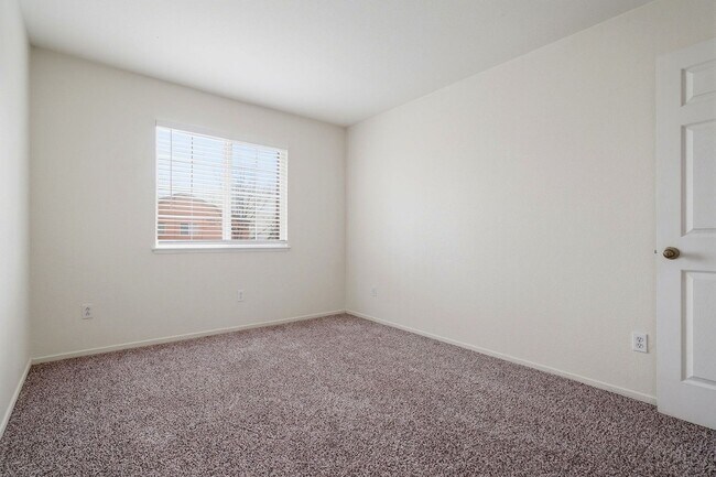 Building Photo - 1263 Montgomery Ln