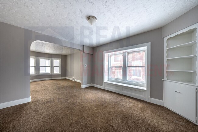 Building Photo - 8107 Goodman Ave