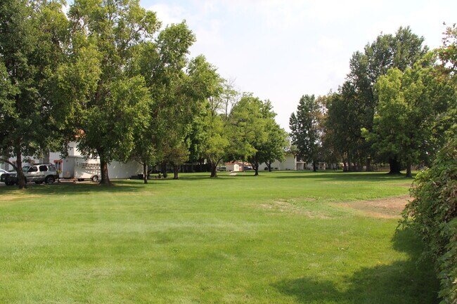 Yard - 3101 W John Day Ave
