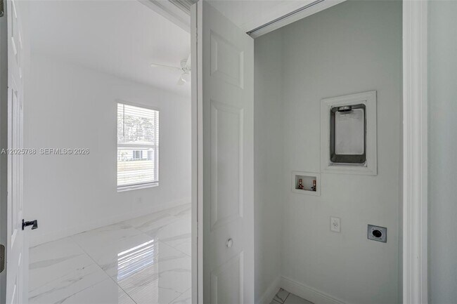 Building Photo - 3306 56th St W