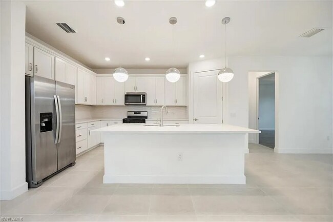 Building Photo - 10335 Ventana Ln