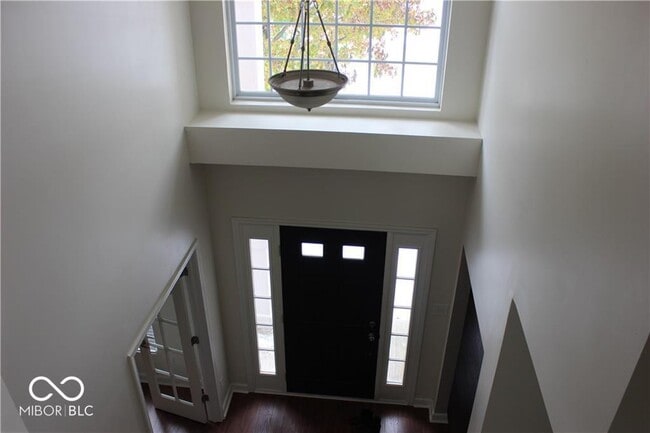 Building Photo - 6255 Canterbury Dr
