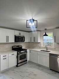 Building Photo - 21 Sansom St