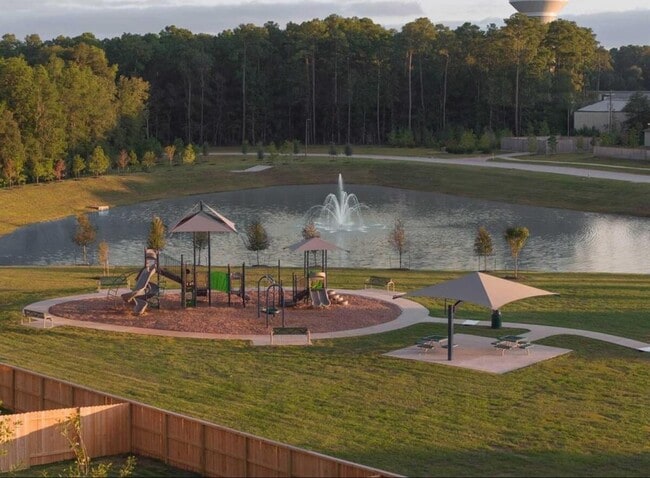 Building Photo - 14802 Calderon Dr