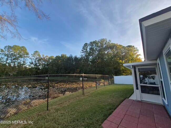 Building Photo - 1688 Northglen Cir