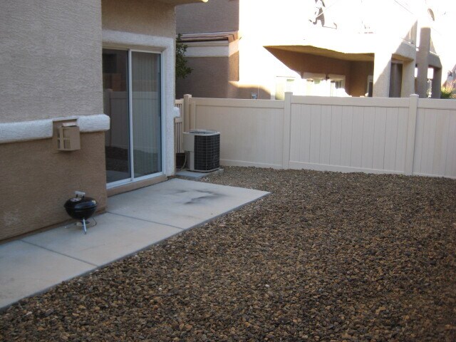 backyard - 8799 Horizon Wind Ave