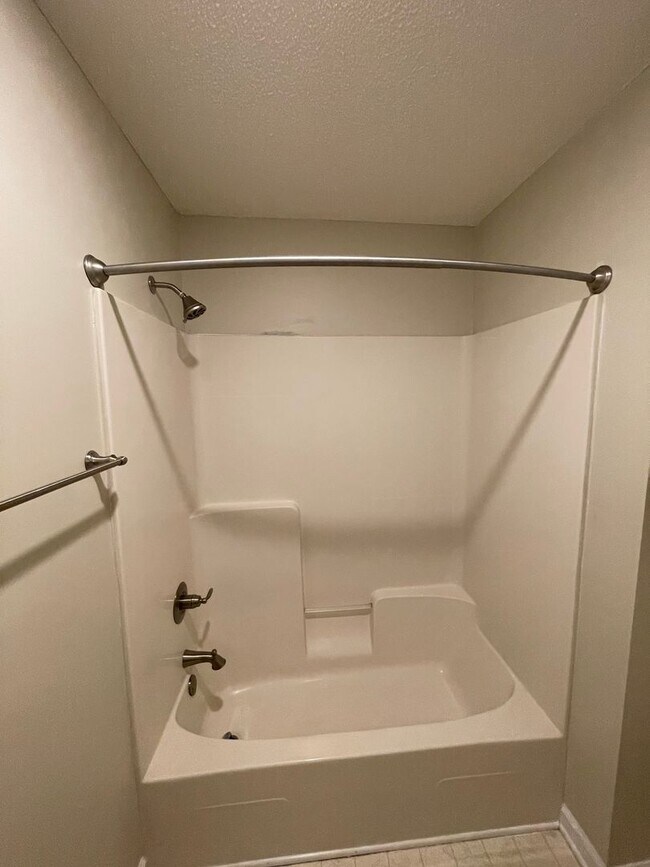 Building Photo - Briarwood West Sudvision - Stainless Steel...
