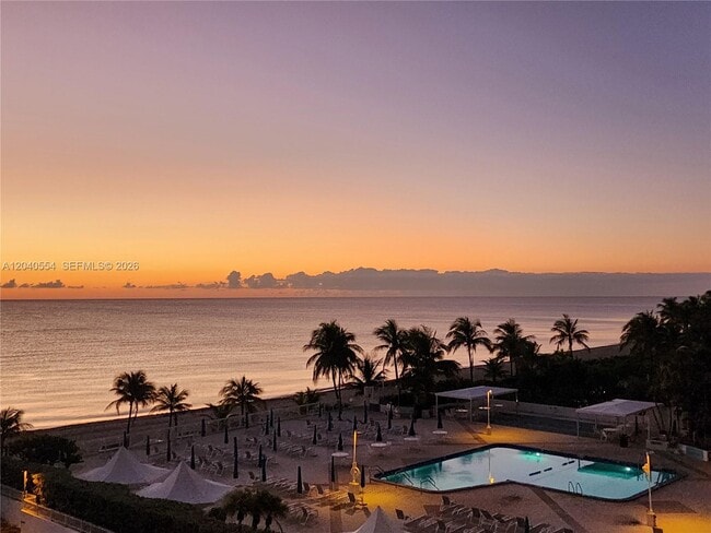 Building Photo - 2030 S Ocean Dr