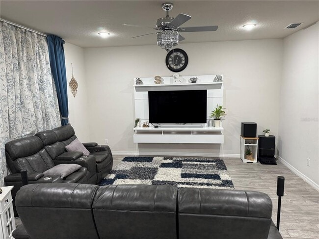 Building Photo - 4028 Diamond Dew Ln